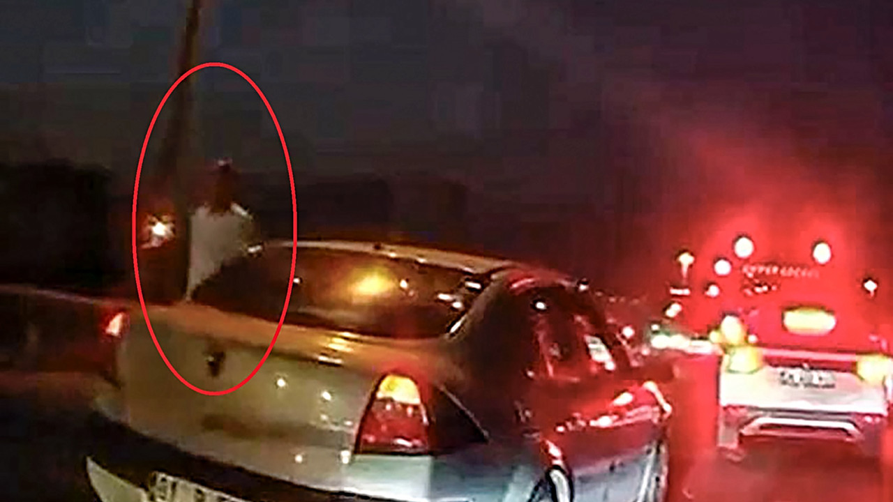 Adana'da yol verme kavgasında "başkomiserim" deyip ehliyet istedi: Market çalışanı sahte polis gözaltında