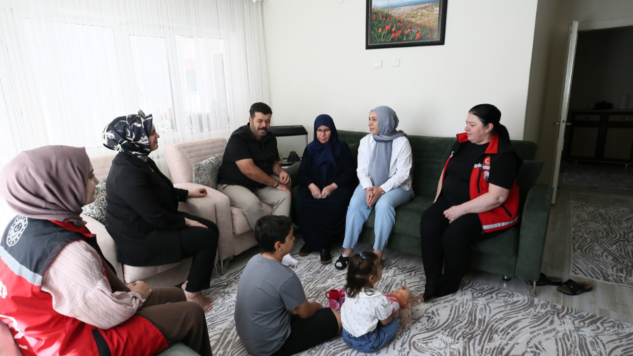 Koruyucu aile olan çiftin evine 2 yaşındaki Bahar neşe getirdi