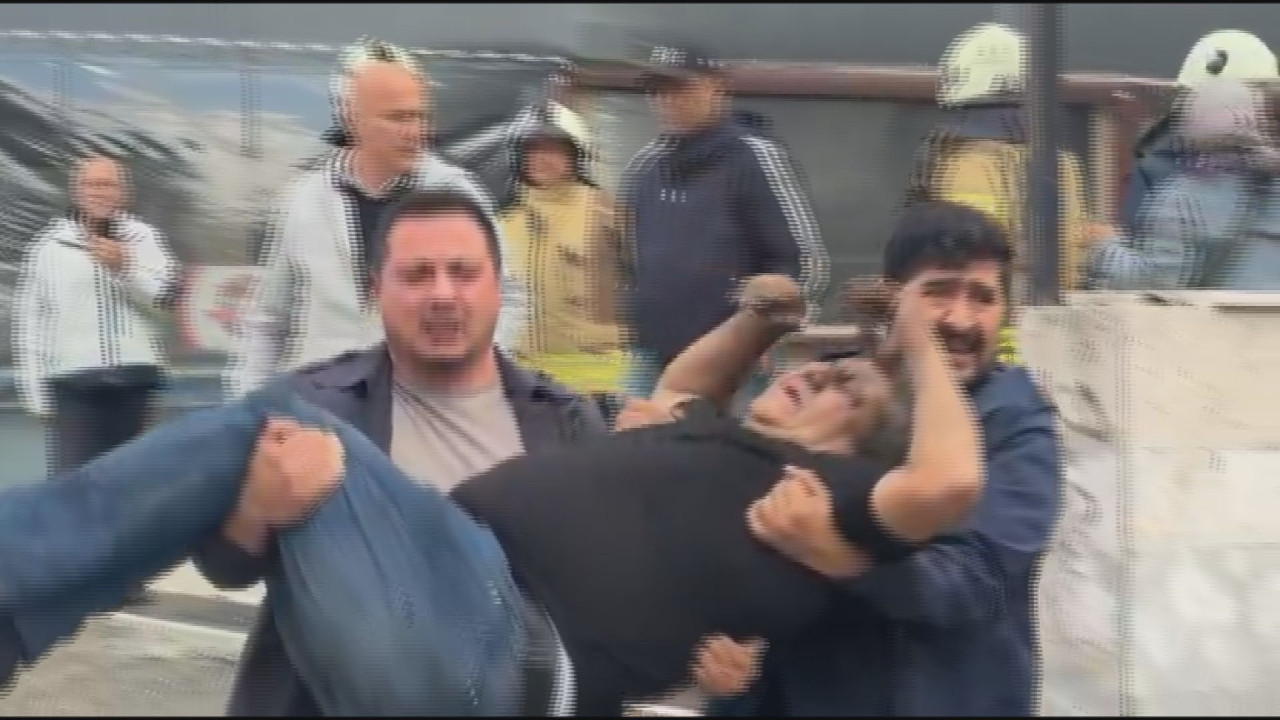 Kadıköy’de elektrik panosundan çıkan yangında 14 kişi tahliye edildi