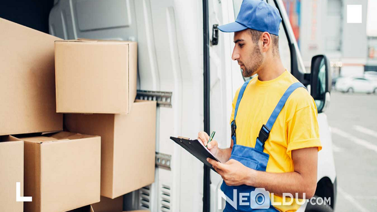 Самозанятые грузоперевозки услуги. Квартирный переезд. Грузчики картинки. Самозанятые грузоперевозки услуги. Курьер с коробкой.