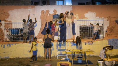 Mersin Belediyesi, Roman vatandaşların yaşadığı sokakları sanatla renklendiriyor