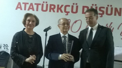 Atatürkçü Düşünce Derneği'nden Ahmet Necdet Sezer’e ödül