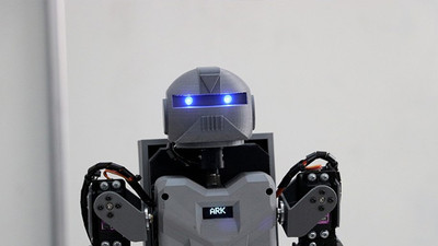 Denizli'de bir öğretmen ve iki öğrencisi insansı robot yaptı