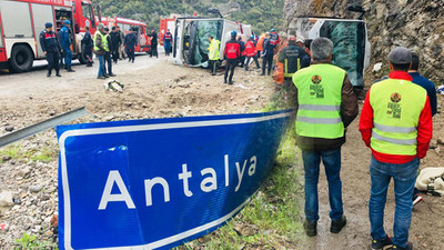 Midibüs devrildi: Ölü ve yaralılar var