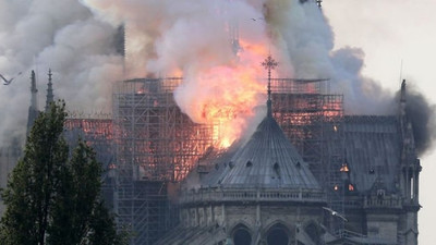 Notre Dame Katedrali için dünya bir ağızdan: Acınız acımızdır