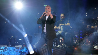 Özcan Deniz İsrail'de konser verdi