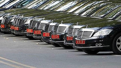 Yeni Şafak yazarından AKP lüks, şatafat ve israf isyanı