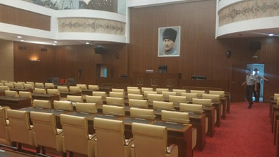Ankara Belediye Meclisi’ne Atatürk portresi: 'Olması gereken yerde'
