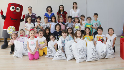 Çevre dostu minikler 352 kilogram atık pil topladı