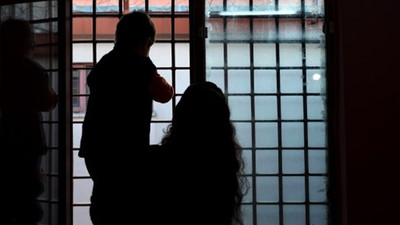 CHP'li İlgezdi: Cezaevinde annesiyle kalan çocuklar mahkûm değildir