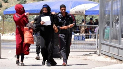 Cilvegözü'nden Suriye'ye bir haftada 16 bin kişi gitti