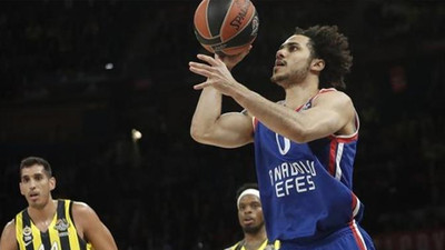 Fenerbahçe Beko - Anadolu Efes arasındaki tarihi maçta finalist belli oldu