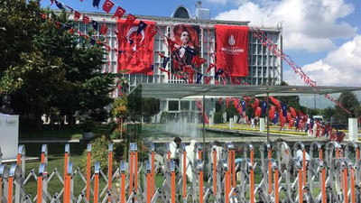 İBB’de İmamoğlu hazırlığı: Atatürk posterleri tekrar asıldı