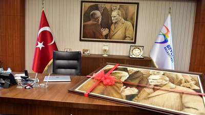 Yenisi yapılan Atatürk tablosu yola çıkıyor!