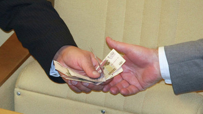 Adliyede rüşvet skandalı: 4 kişi tutuklandı