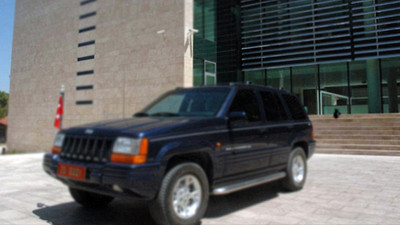 AKP'li başkan 800 bin TL'lik cipi satıyor