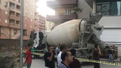 Beton mikserinin çarptığı kadın hayatını kaybetti