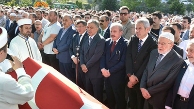 Gül ve Davutoğlu yan yana 