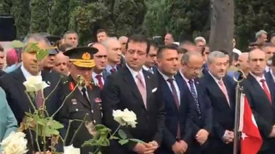 İmamoğlu, Edirnekapı Şehitliği'nde