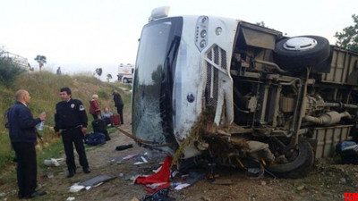 İstanbul’da midibüs devrildi: 23 yaralı!