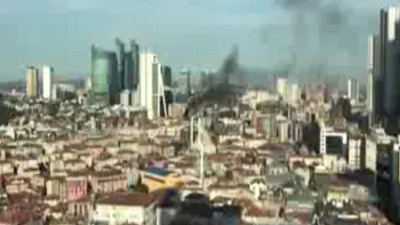 Mecidiyeköy'de iş merkezinde korkutan yangın