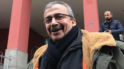 Önder’i ziyaret eden Senarist Kazak: Meğer daktilonun her harfi potansiyel bir şişmiş