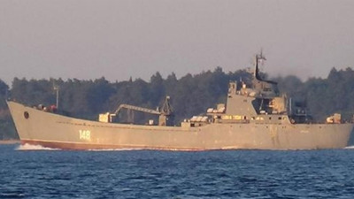 Rus savaş gemisi Çanakkale Boğazı'ndan geçti
