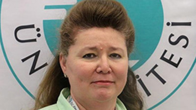 Ünlü profesöre 'düşük not' cezası: 5 ay hapis