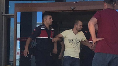 Yılanı vurmak istedi, hamile eşini öldürdü!