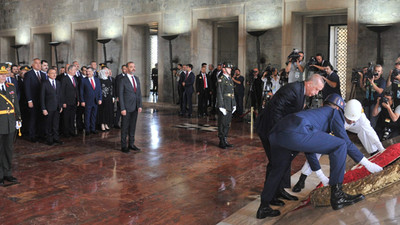 Devlet erkânı Ata’nın huzuruna çıktı