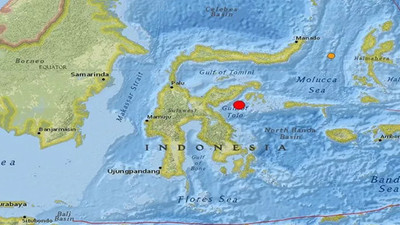 Endonezya’da deprem: Tsunami uyarısı yapıldı