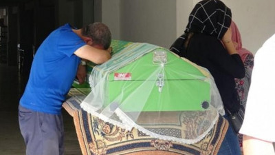 Erkek şiddeti kurbanı 2 kız arkadaş toprağa verildi