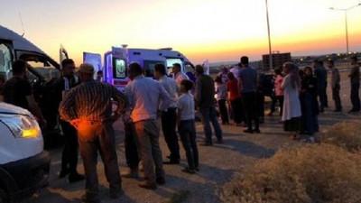 İşçileri taşıyan tarım aracı devrildi