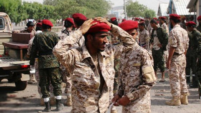 Yemen'de askeri geçit törenine saldırı: 32 kişi öldü