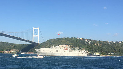 ABD askeri gemisi İstanbul Boğazı'ndan geçti