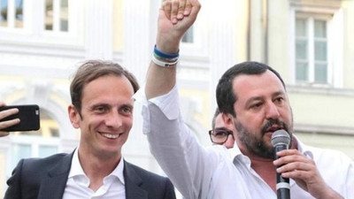 Aşı karşıtı siyasetçi suçiçeğinden hastaneye kaldırıldı