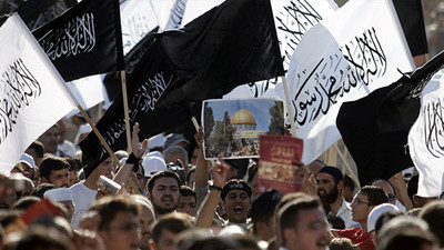 AYM'nin 'terör örgütü değil' demişti: Hizb-ut Tahrir'in propagandasını yapan iki kişi tutuklandı