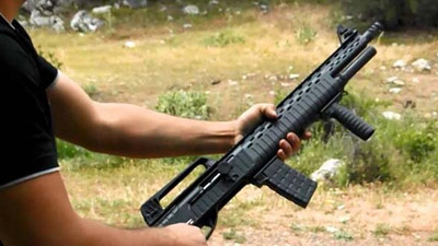 Babasını pompalı tüfekle öldürdü