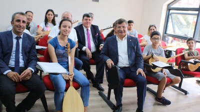 Davutoğlu'ndan Alevilere ziyaret