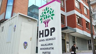 HDP, taciz gerekçesiyle iki yöneticiyi ihraç etti