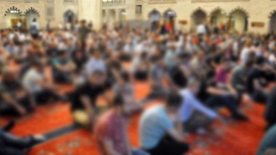 Kadın ve eşcinselleri aşağılayan vaazların verildiği camiler kapatılacak