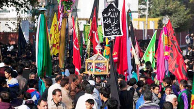 Kılıç gösterisi yaparken yanlışlıkla kendini öldürdü