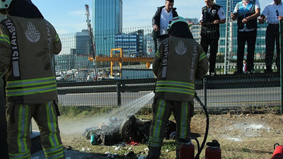 Metrobüs durağında yangın paniği