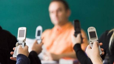 Okullarda telefon kontrolü