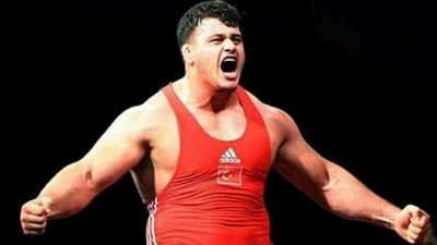 Rıza Kayaalp Dünya Güreş Şampiyonası'nda finale yükseldi