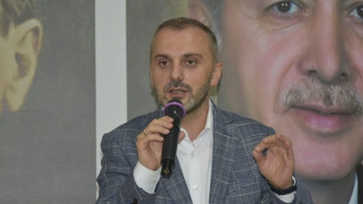 AKP'li Kandemir: Türkiye, birilerinin ellerinde baltalarla saldırdığı dev bir çınar
