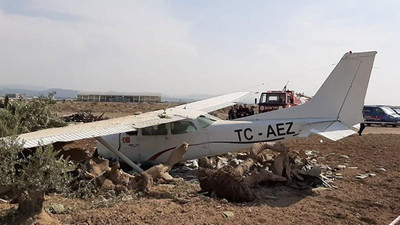 Antalya’da eğitim uçağı düştü