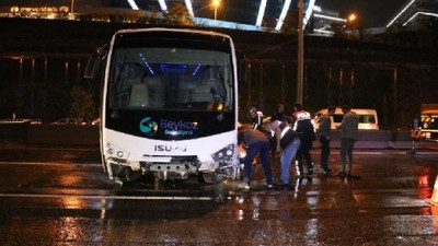 Beykoz Belediyesi personelini taşıyan araç kaza yaptı