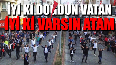 İzmir'de bayram böyle kutlanıyor: İki bin kişi aynı anda zeybek oynadı