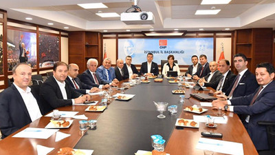 Kaftancıoğlu tüm belediye başkanlarını topladı